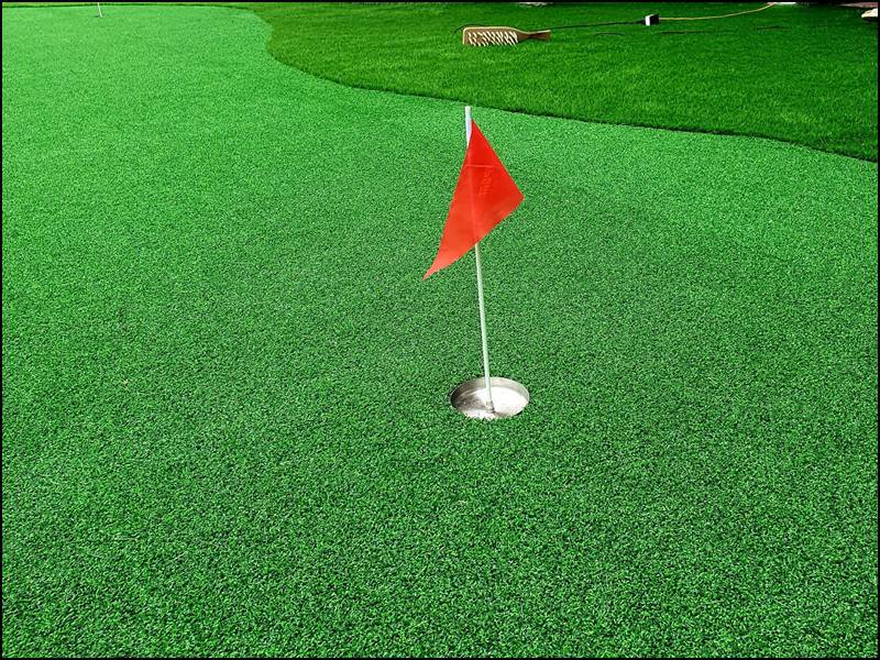 Thi công cỏ nhân tạo sân tập golf giá tốt