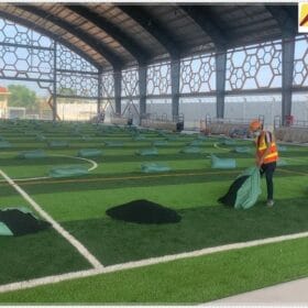 Thi công sân bóng cỏ nhân tạo giá tốt, trọn gói