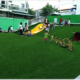 Thi công sân chơi trong khu vui chơi trường mầm non