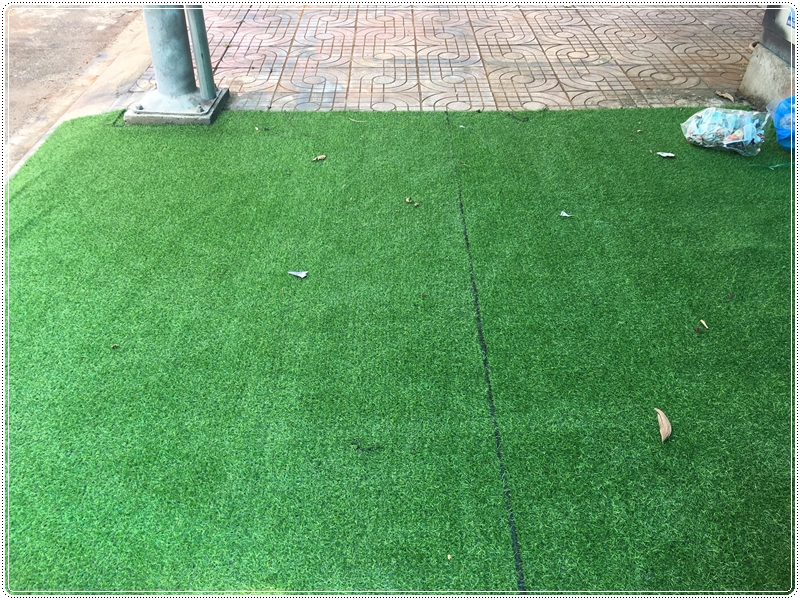 Dòng cỏ nhân tạo giá rẻ, ứng dụng nhiều