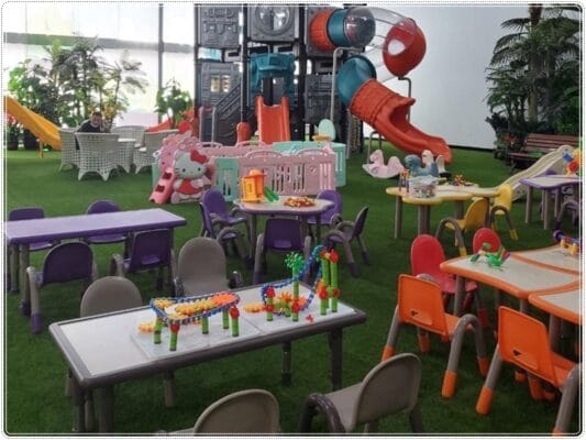 Cỏ nhân tạo trường mầm non