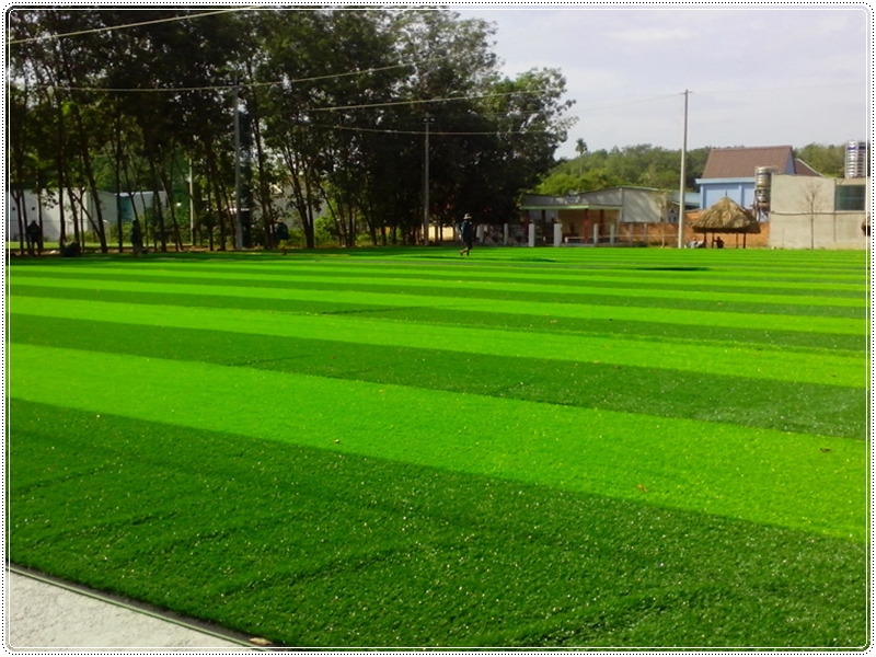 Sân bóng hoàn thiện