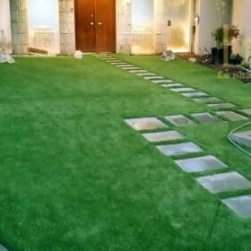 Thi công cỏ nhân tạo sân vườn