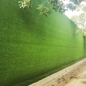 Thi công cỏ nhân tạo sân vườn ốp tường