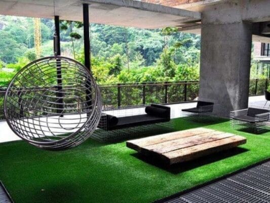 Cỏ nhân tạo trang trí văn phòng công ty