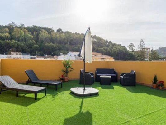 Cỏ nhân tạo làm sân vườn đẹp mắt