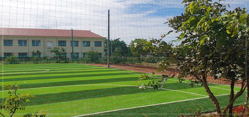 Thi công trọn gói sân bóng cỏ nhân tạo