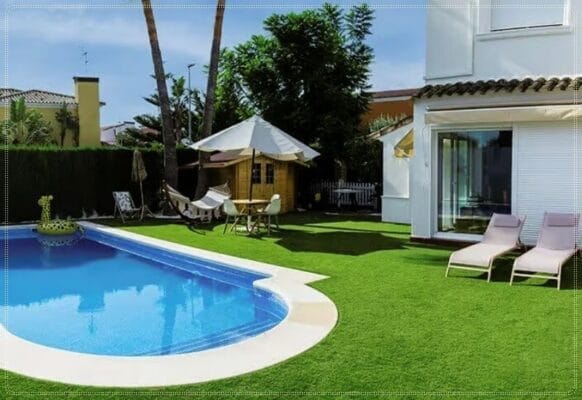 Cỏ nhân tạo trang trí bể bơi