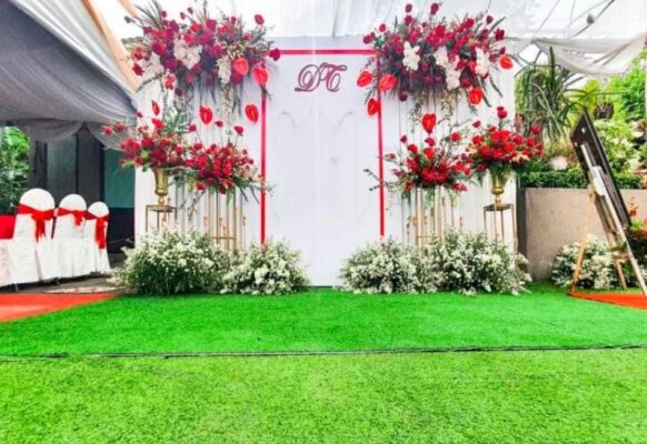 Cỏ nhân tạo làm sân khấu sự kiện