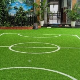 Cỏ nhân tạo thi công sân bóng cho trẻ