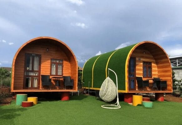 Cỏ nhân tạo ứng dụng nhiều trong các Homestay, Bungalow...