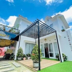 Cỏ nhân tạo trong các homestay, căn hộ