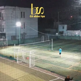 Làm sân bóng chuyền bàng cỏ thanh lý sân bóng đá