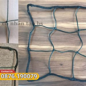 Lưới bao vây sân bóng đá