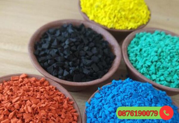 Hạt cao su sân bóng đá cỏ nhân tạo