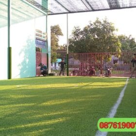 Sân chơi trường học cần đảm bảo yếu tố độ bền, không bung sợi
