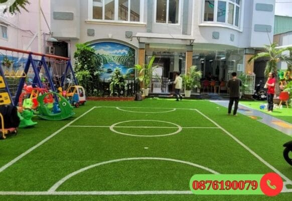 Đầu tư sân bóng đá cỏ nhân tạo cho trẻ