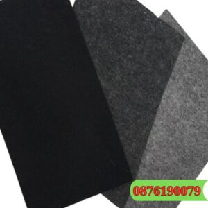 Thảm nỉ màu đen, sự kiện
